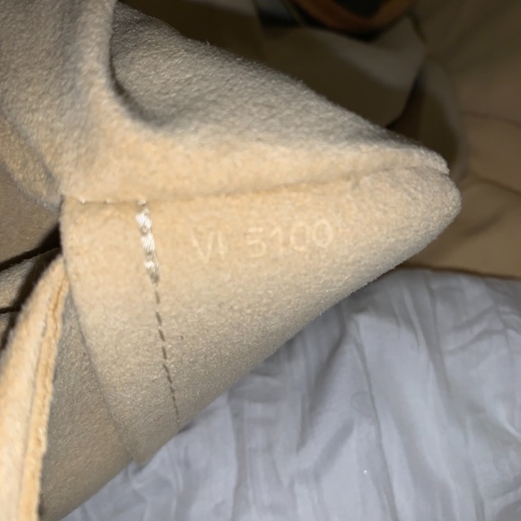 Louis Vuitton Estrela - Picture 11 of 11